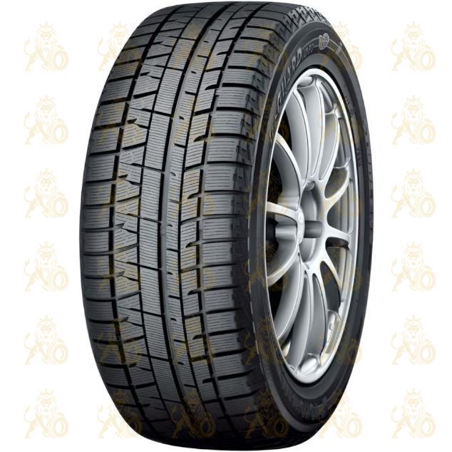 Yokohama iceGuard Studless iG50 + 215/60 R16 95Q